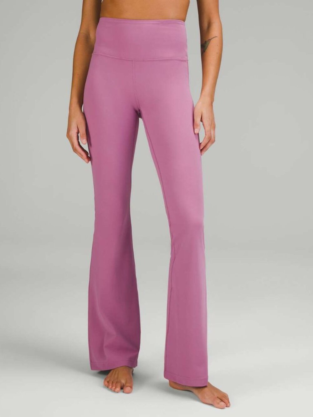 Lululemon Women 8 Groove Super HighRise Flared Pant Nulu Fabric Velvet Dust Pink